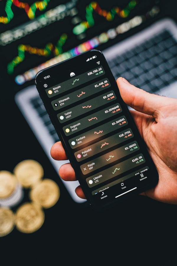 Non-custodial crypto wallet security and self-custody setup